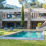 Ubuntu, D'architecte, Classée 5 étoiles, Vue Mer, à 250m, Tennis *